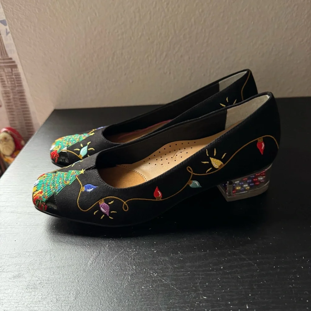 NWT J. Renee Noelsteps Holiday Suede Embroidered Pumps Sz 6,5 - Picture 8 of 12
